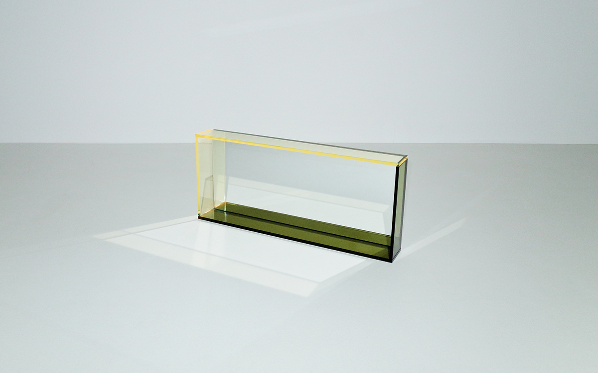Dual Color Mirror (Medium)