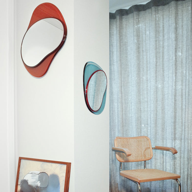 Free Curve Mirror